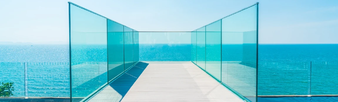 Customized Glass Pool Fence Repair Services in Naperville, Illinois